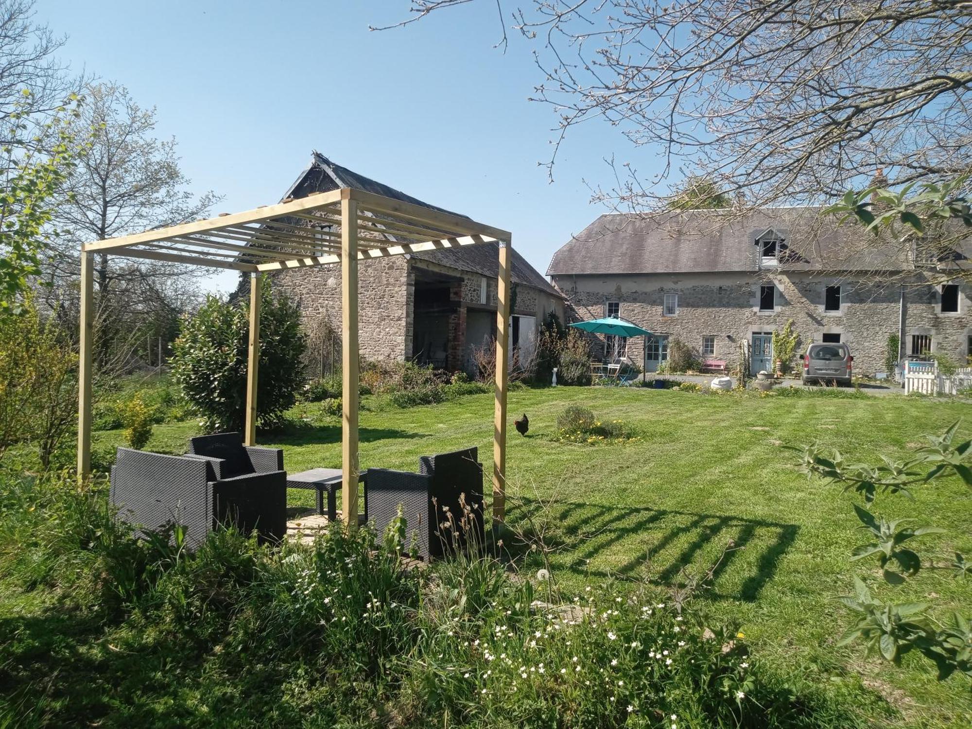 La Bicyclette Bleue Bed and Breakfast Montpinchon Εξωτερικό φωτογραφία